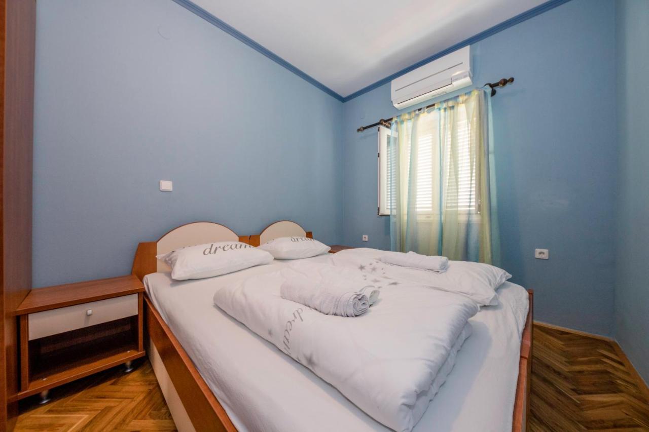 Apartmani Ana & Milo Lopar Buitenkant foto