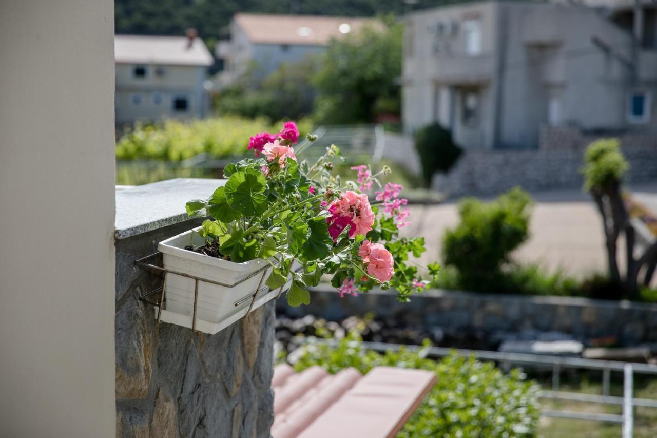 Apartmani Ana & Milo Lopar Buitenkant foto