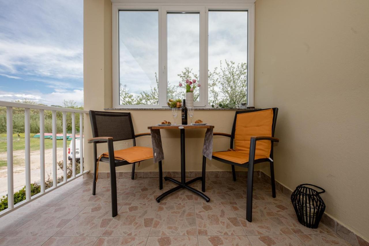 Apartmani Ana & Milo Lopar Buitenkant foto