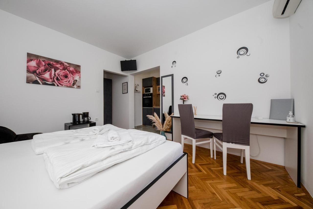 Apartmani Ana & Milo Lopar Buitenkant foto