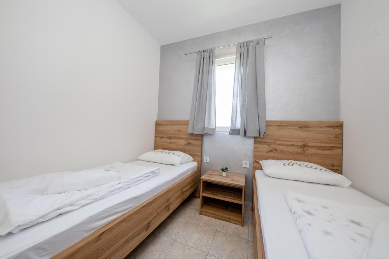 Apartmani Ana & Milo Lopar Buitenkant foto