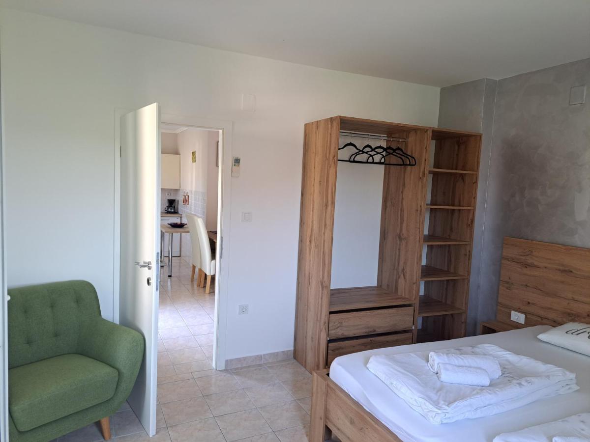 Apartmani Ana & Milo Lopar Buitenkant foto